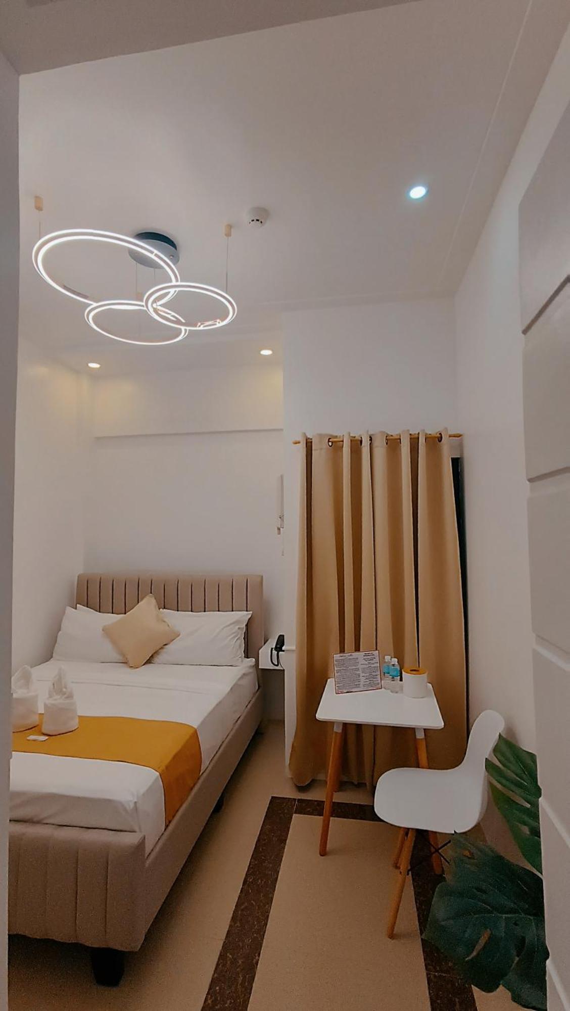 Elizabeth Hotel - Naga Pili  Εξωτερικό φωτογραφία