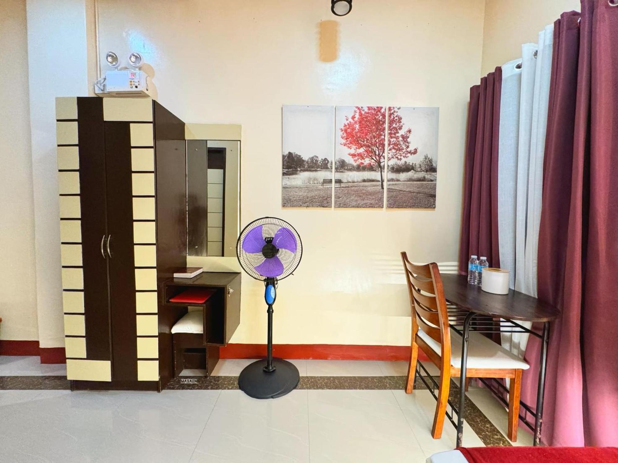 Elizabeth Hotel - Naga Pili  Εξωτερικό φωτογραφία