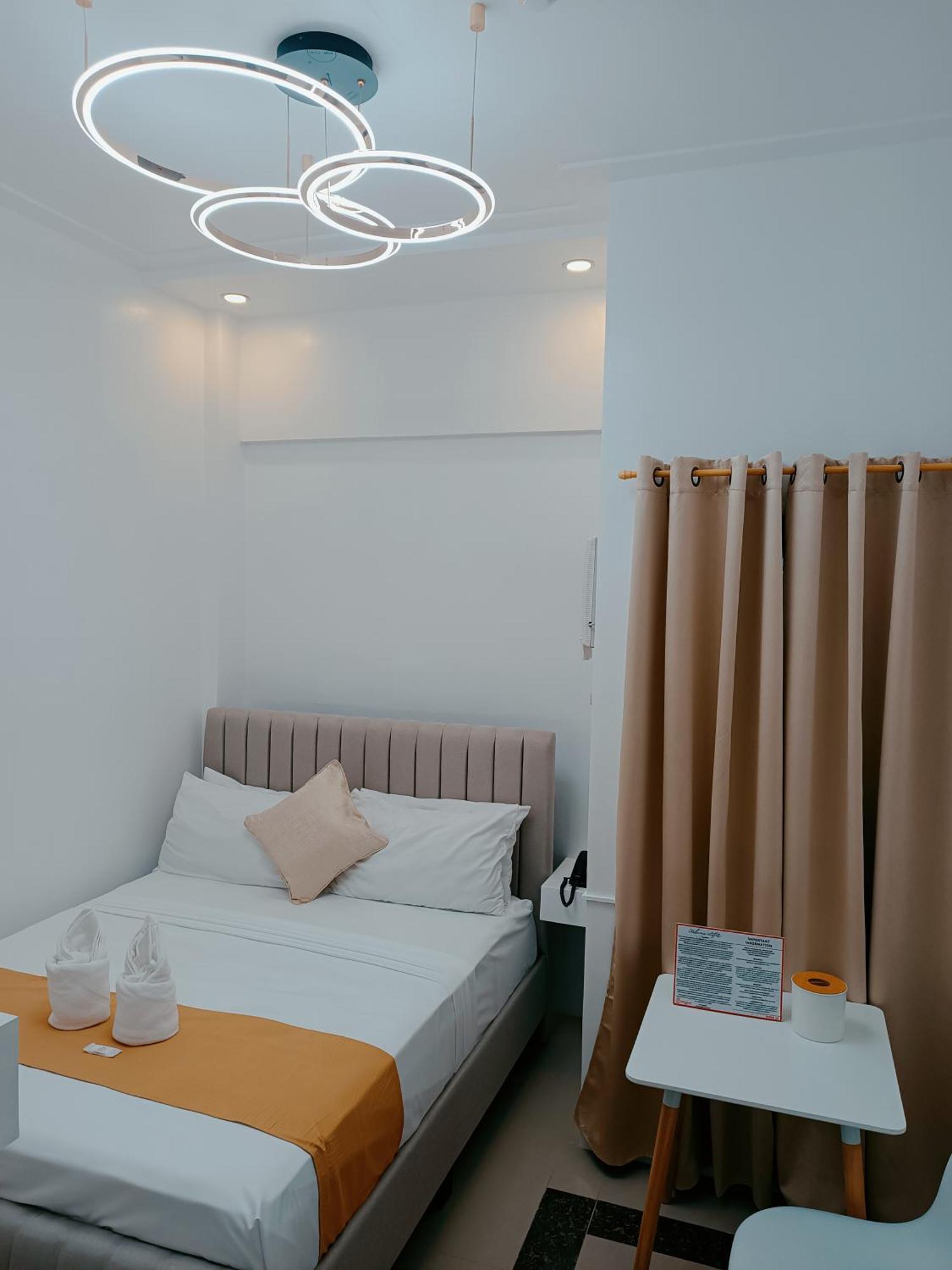 Elizabeth Hotel - Naga Pili  Εξωτερικό φωτογραφία