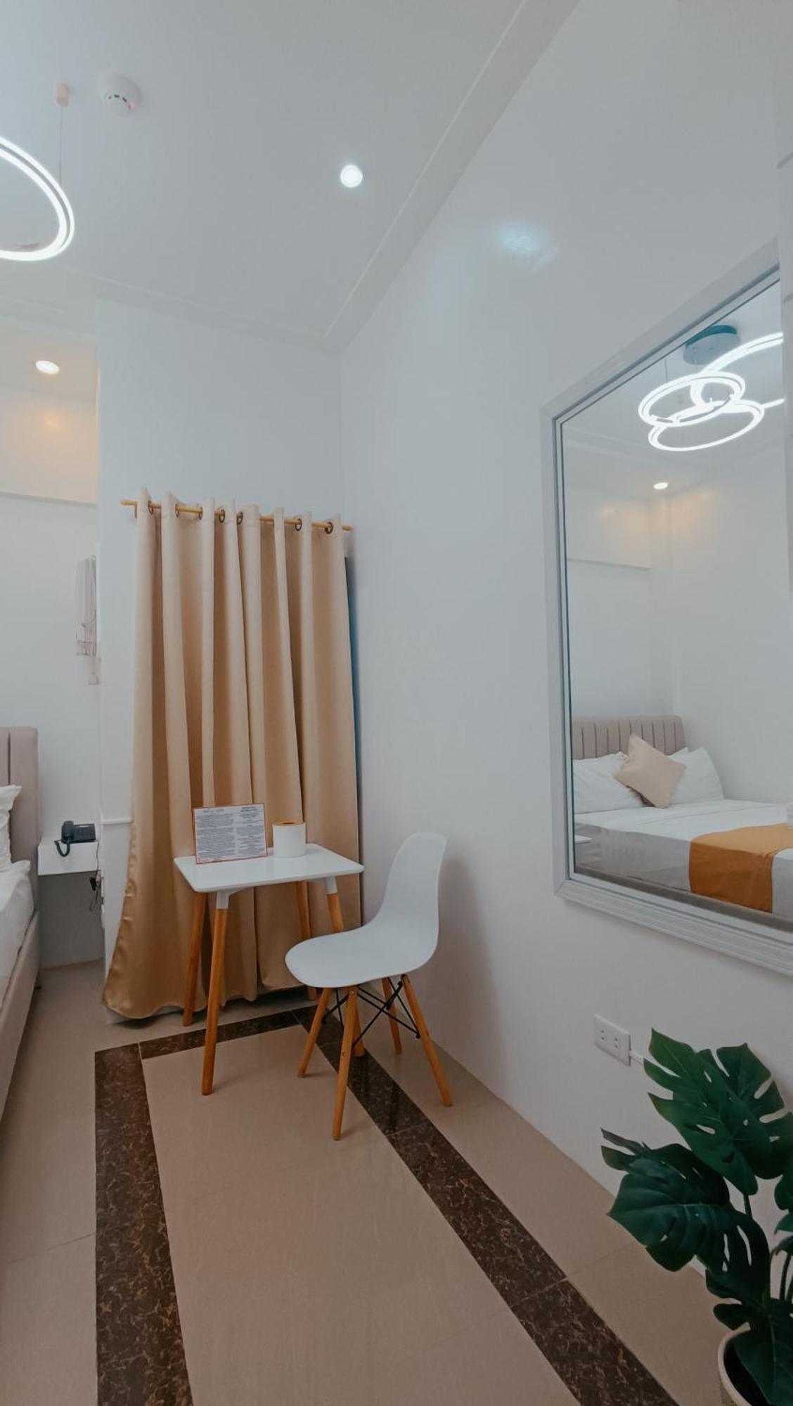 Elizabeth Hotel - Naga Pili  Εξωτερικό φωτογραφία