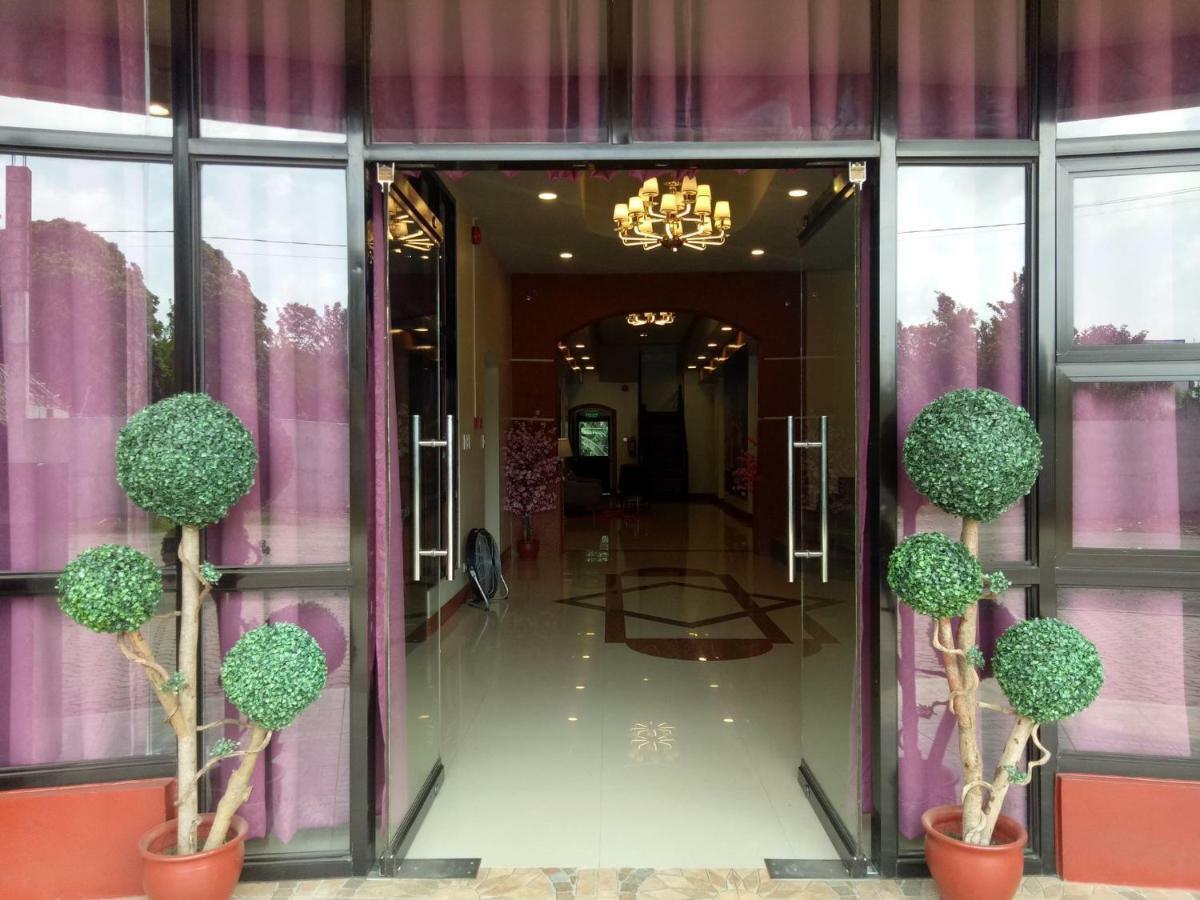Elizabeth Hotel - Naga Pili  Εξωτερικό φωτογραφία